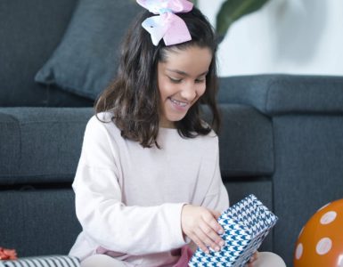 Dużo pracujesz i nie masz pomysłu na prezent dla nastolatka? Sprawdź te pomysły!