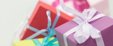 Kiedy wysłanie pocztówki jest lepszym pomysłem niż prezent